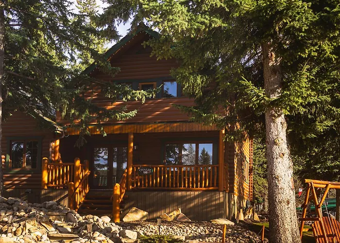 Overlander Mountain Lodge