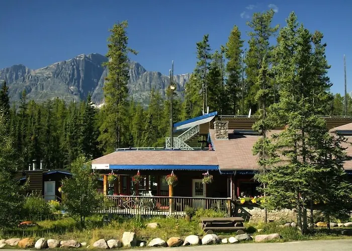 Sunwapta Falls Rocky Mountain Lodge